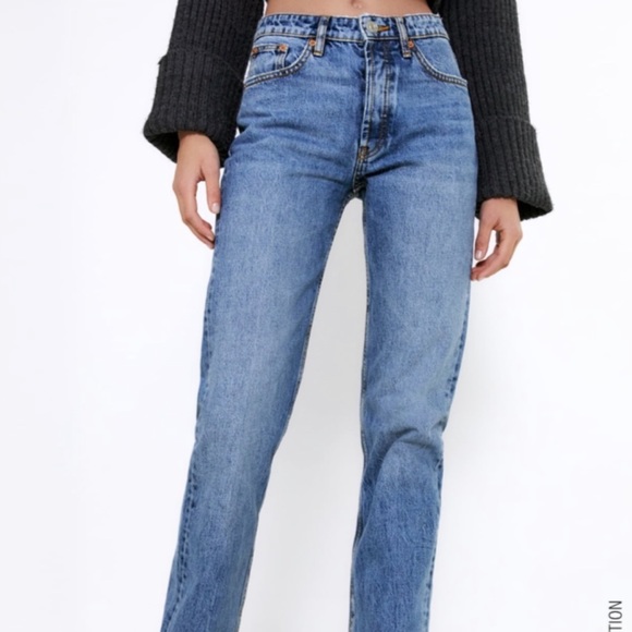 ZARA MID RISE BOOTCUT JEANS
